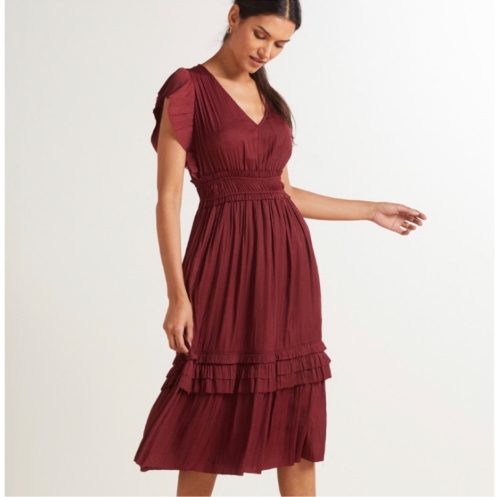 Elegant Burgundy Pleated Dress